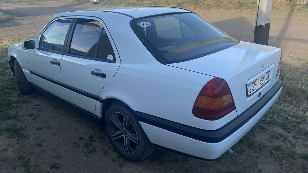 Mercedes- Benz W202