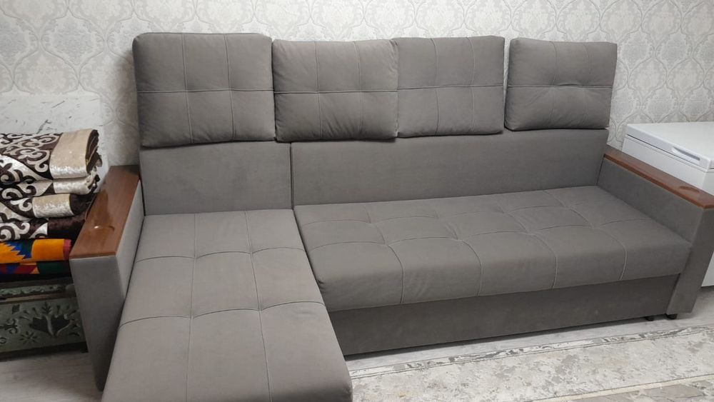 Продается диван 3 м