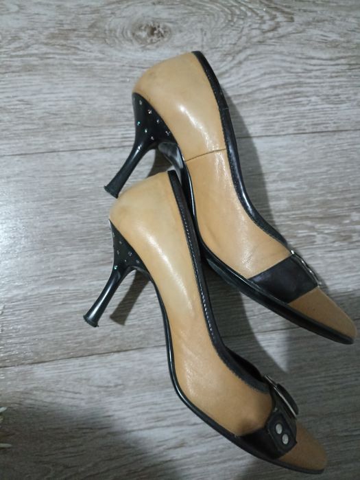 Прдам кожаные туфли