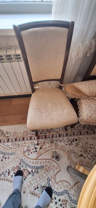 Продам шкаф+стол+стулья