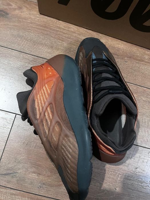Vand yeezy 700v3