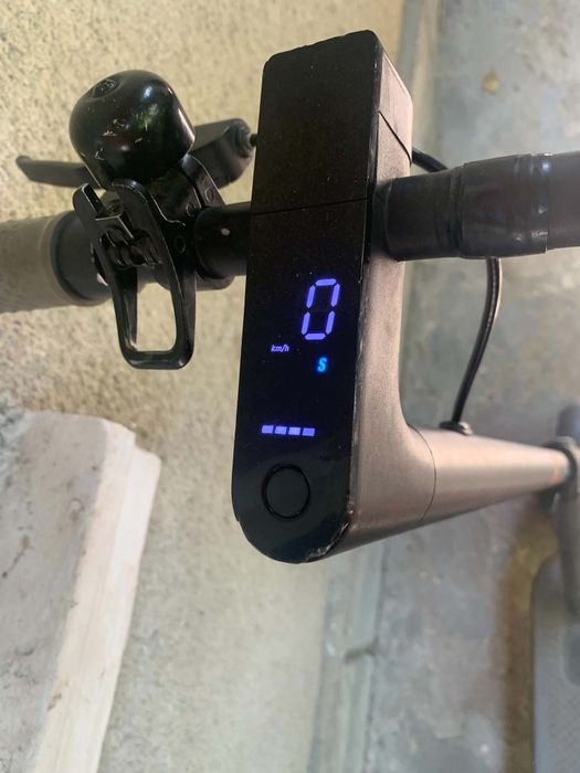 Trotineta electrica Xiaomi Mi Electric scoaterea