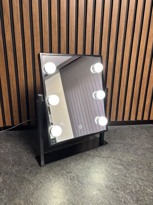 *ново*Козметично огледало с LED осветление usb