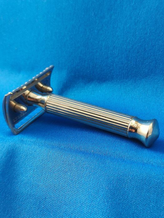 Kirby Beard & Co – aparat de ras vintage “open comb”