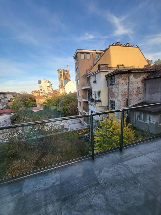 Дава се под наем Тристаен апартамент в София, Център - 96 кв.м за 749 € - Снимка #6