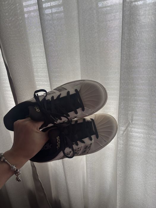 Маратонки ADIDAS