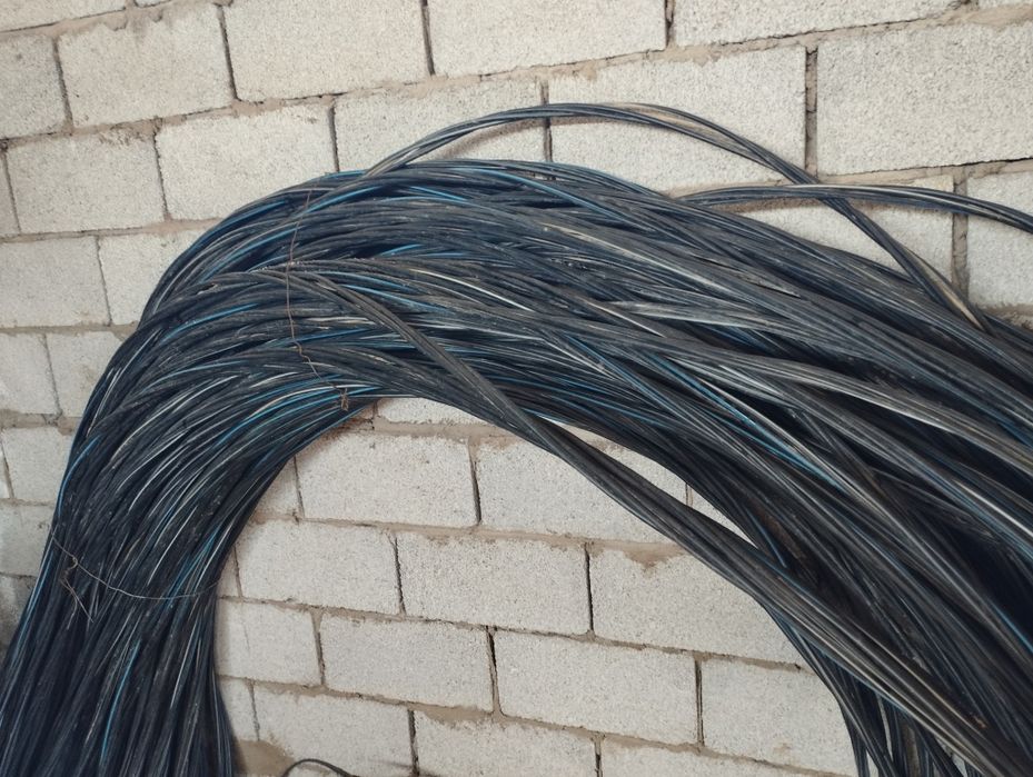 Кабел сатылады  трех пазный