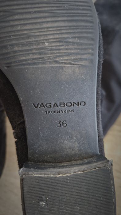 Cizme de dama Vagabond - pana la genunchi - marime 36.