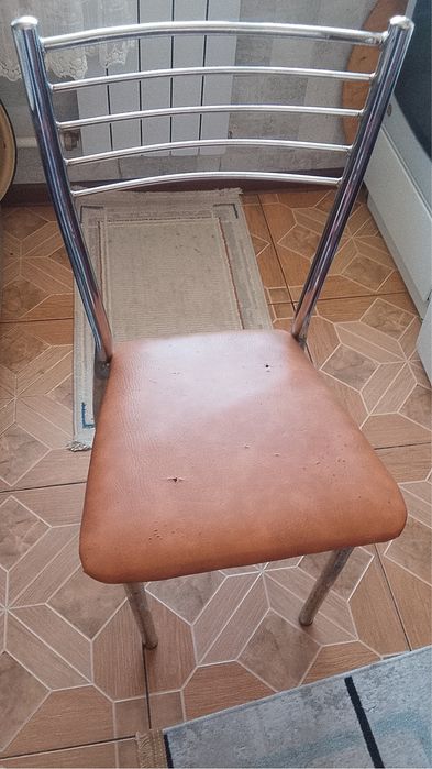 Продам стулья  3000