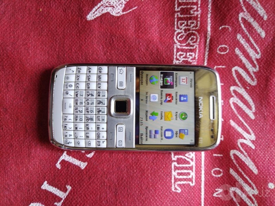 Продаётся Nokia E72-1 рабочий.