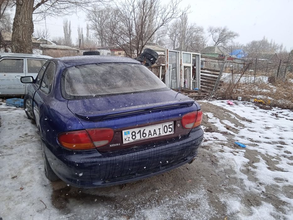 Автомобиль Mazda Xedos 6