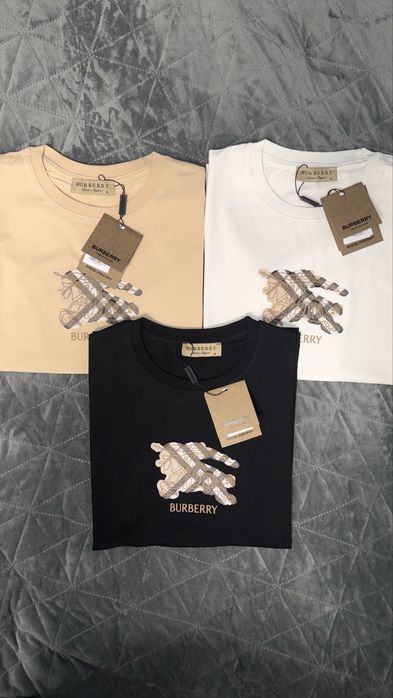 НОВО Premium дамски тениски  Burberry- (  S и М)