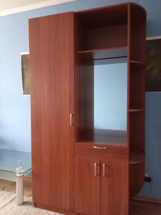 Шкаф в прихожую с зеркалом