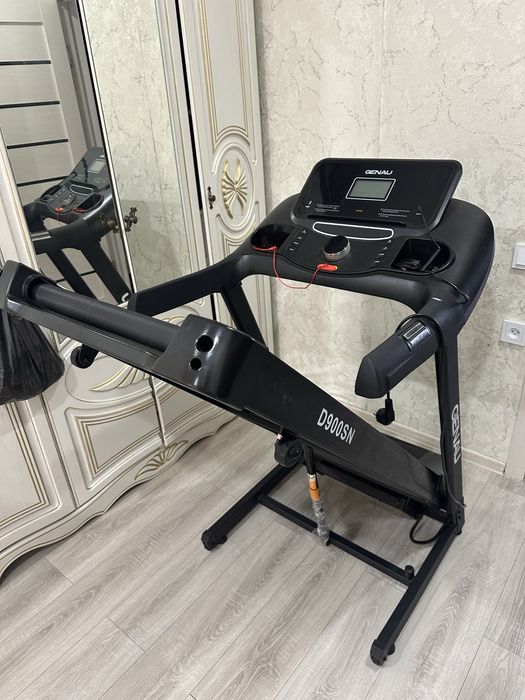 Беговая дорожка , очень мощная