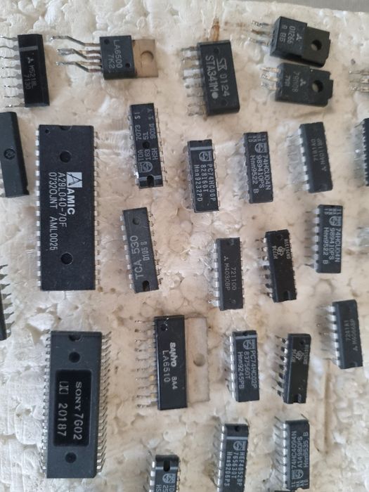 Pachet dif piese, Integrate Philips, etc. Perfecta stare.