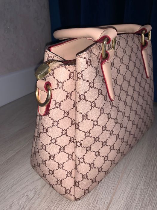 продам срочно джинсы и кофты, сумку