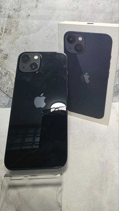 Смартфон Apple iPhone 13