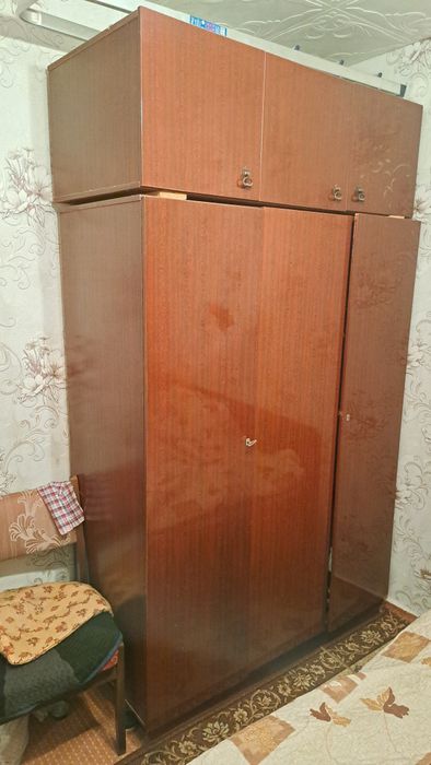 Продам шкаф под одежду