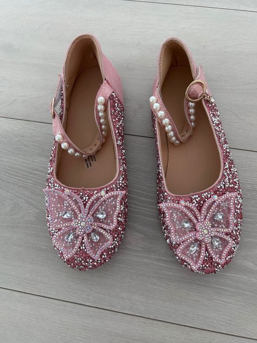 Красиви и нежни обувки за 8€