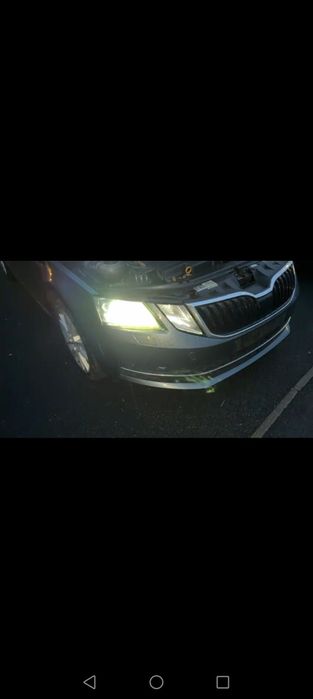 Far stânga  skoda octavia 3 facelift full  Led bixenon