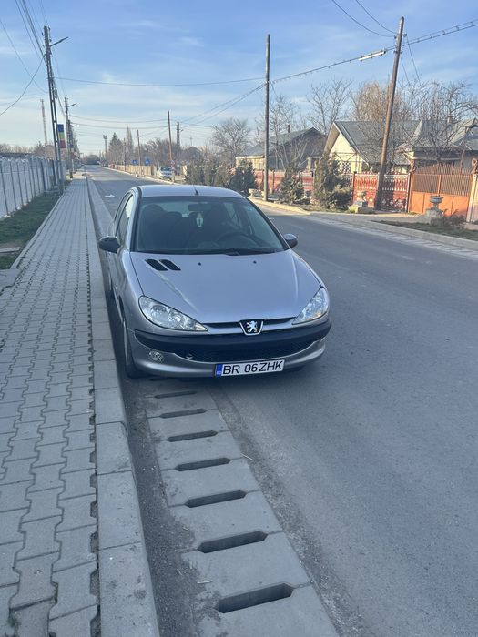 Peugeot 206 vand sau dezmembrez