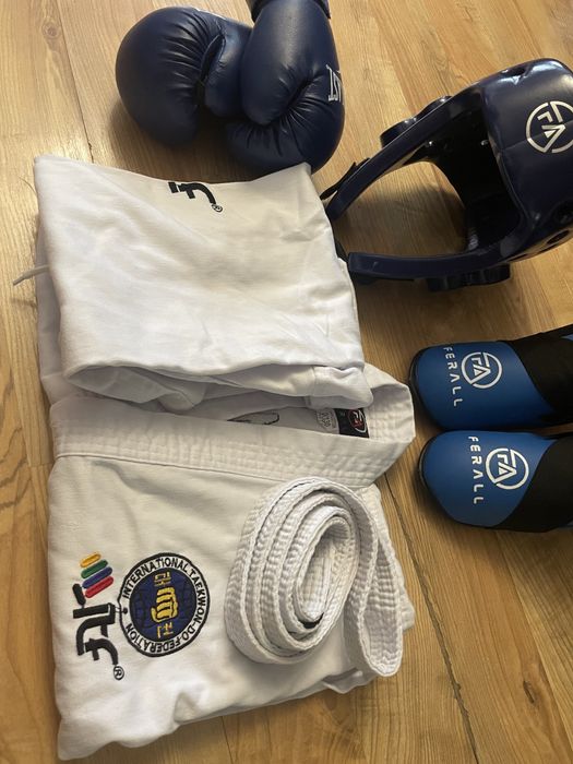 Детская форма для  taekwondo