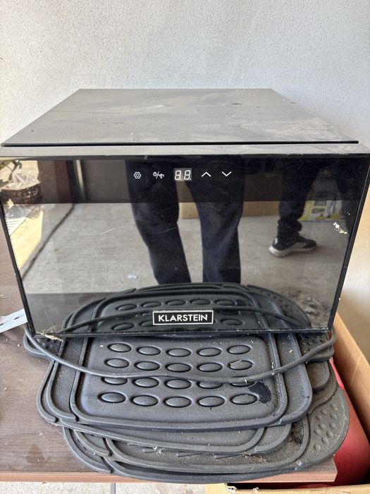 Frigider vin capacitate 8 sticle