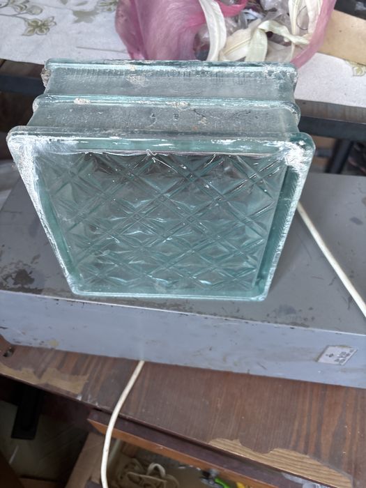 Отдам стеклянные