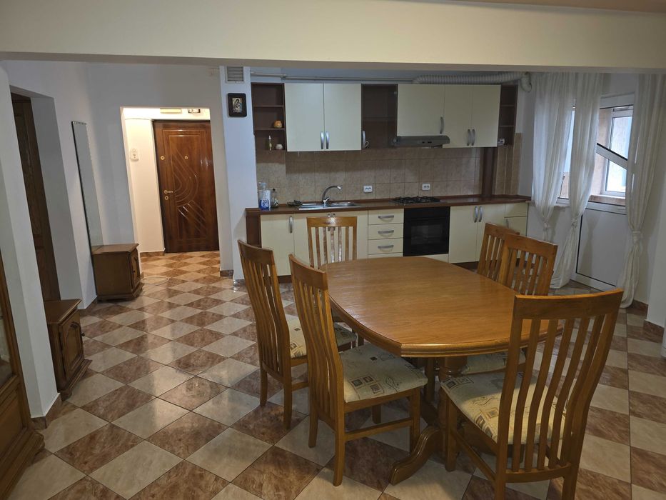Apartament 3 camere moern si spatios in Gvana 3, stradal. piata