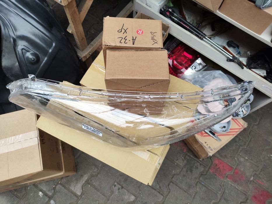 Стекло фара Соната