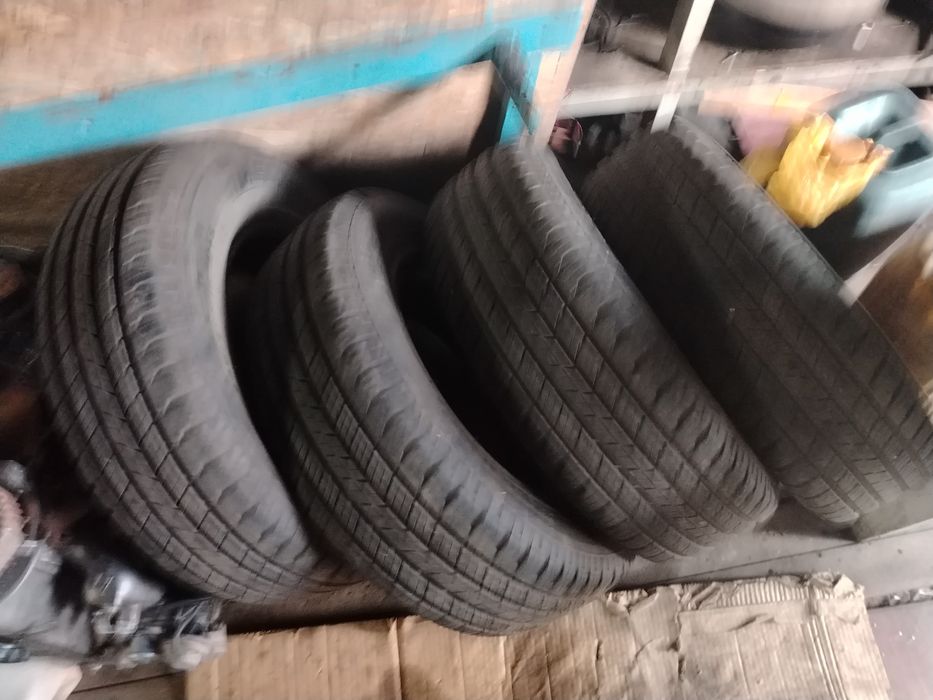 Продам Шины размер 235/70/16р