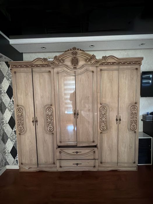 Спальный гарнитур