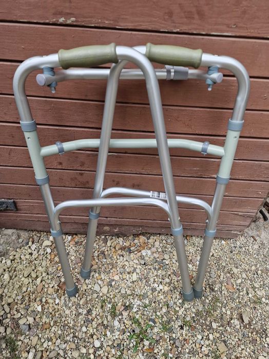 Помощна, раздвижна проходилка