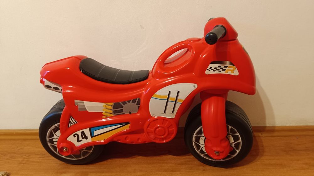 Motocicleta fara pedale