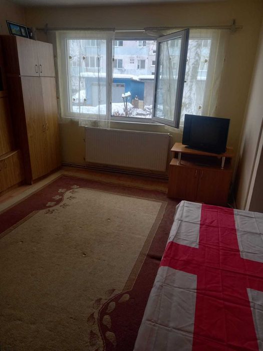 Vand apartament 2 camere