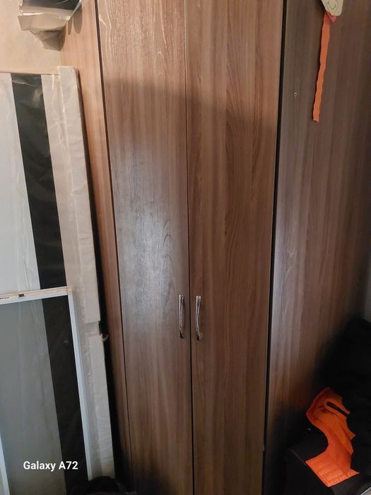 Продаю угловой шкаф