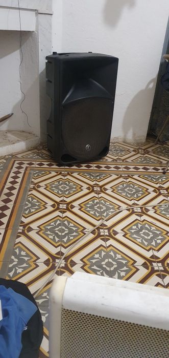 Bună ziua vând boxa activa
