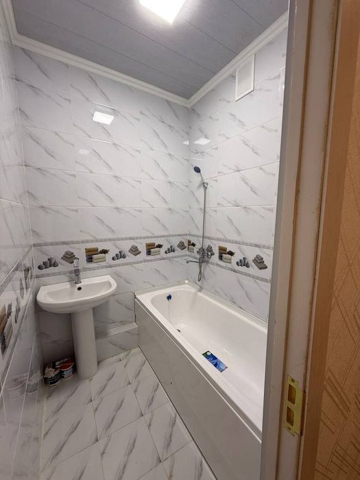 Uy sotiladi 2xona 1 etaj