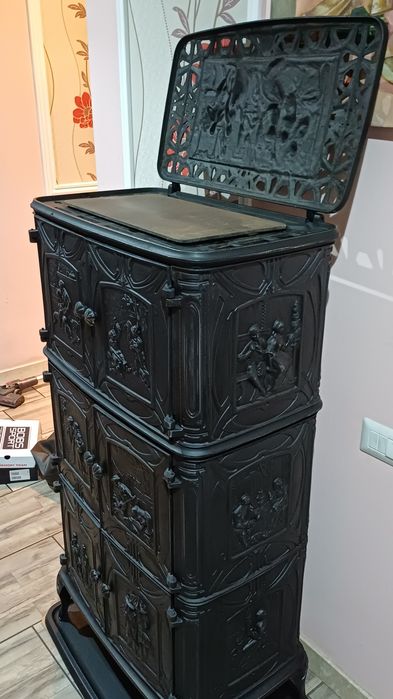 Sobă din fontă foarte veche  o adevărată bijuterie