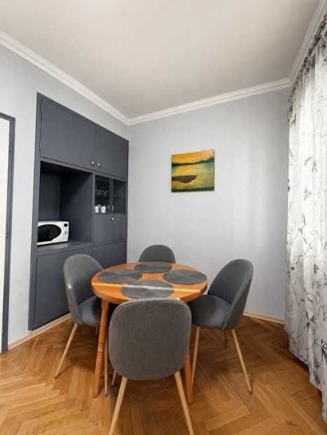 Дава се под наем Тристаен апартамент в София, Гео Милев - 92 кв.м за 371.79 € - Снимка #2