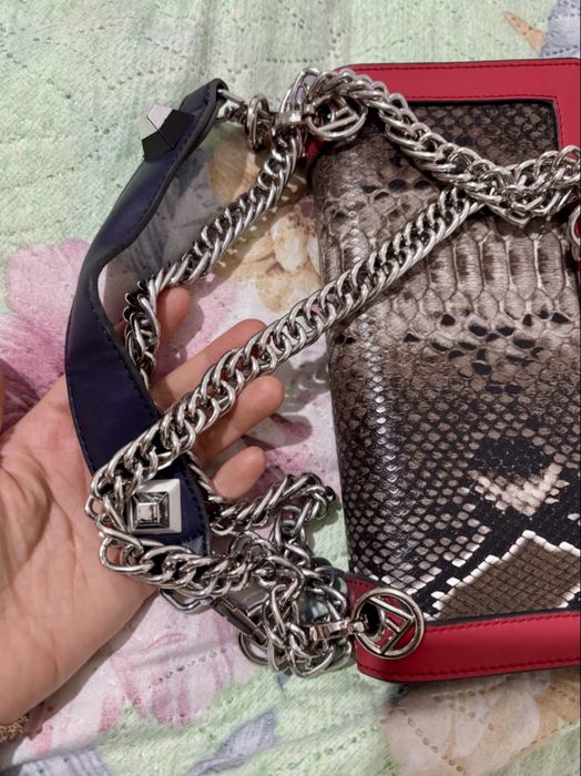 Продается сумка Fendi женская
