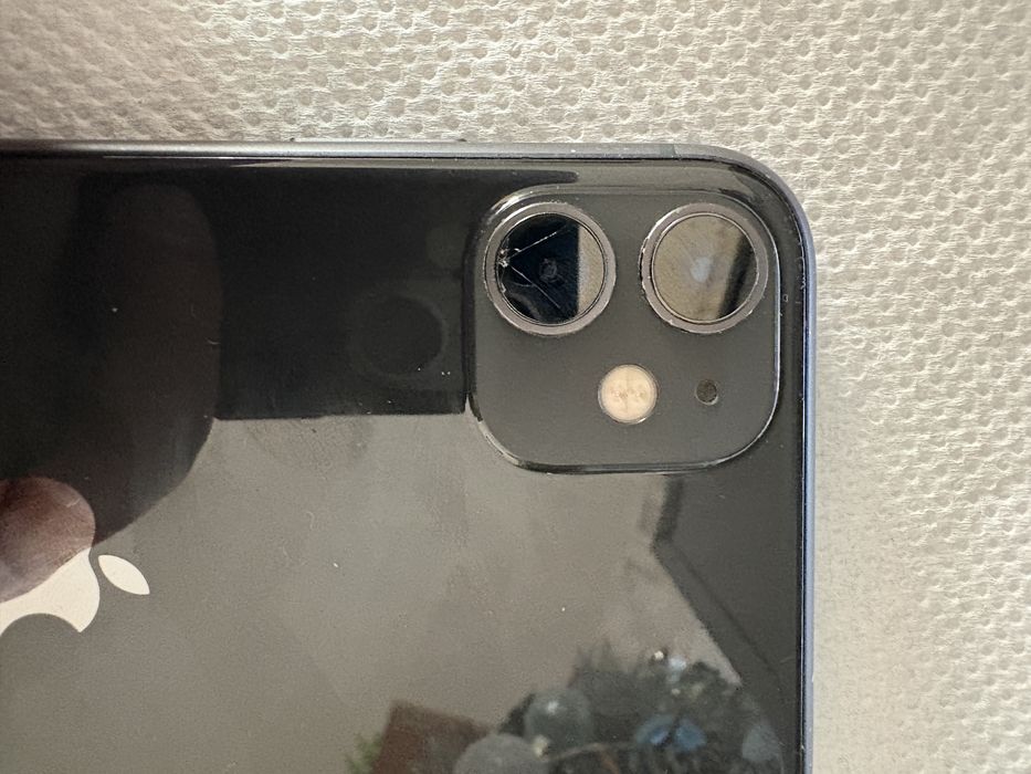 Vanda iPhone 11, 64 Gb.