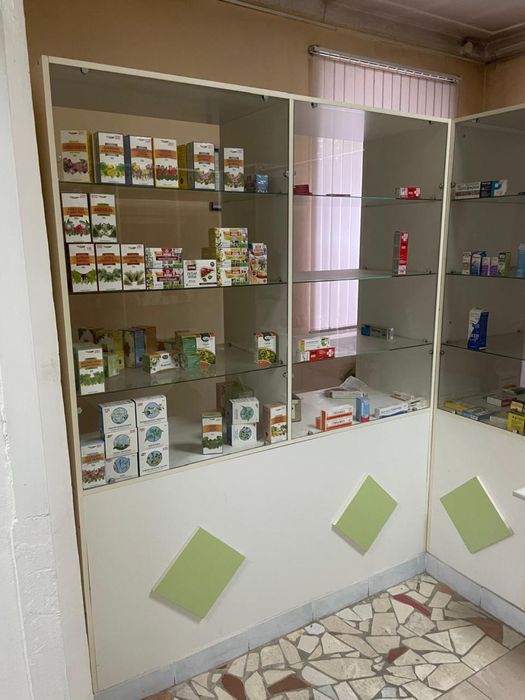 Продам мебель для аптеки