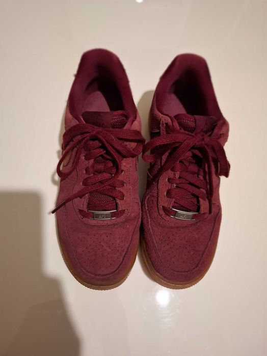 Обувки на марката NIKE, номер 36