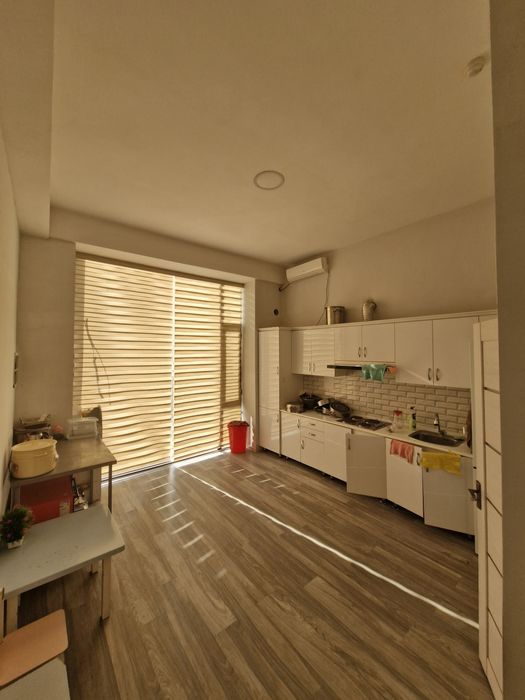 Махтумкули, коммерческое помещение 274м² у дороги