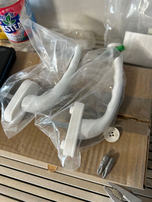 Дограма, прозорец и врата