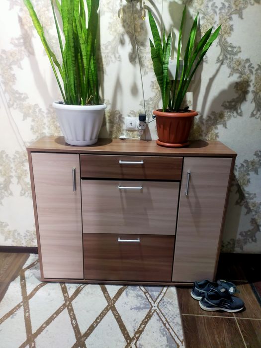 Продам срочно обувницу, комод