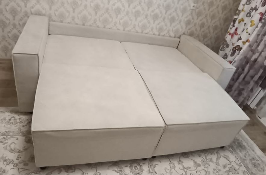 Продам  стильный диван 220 см