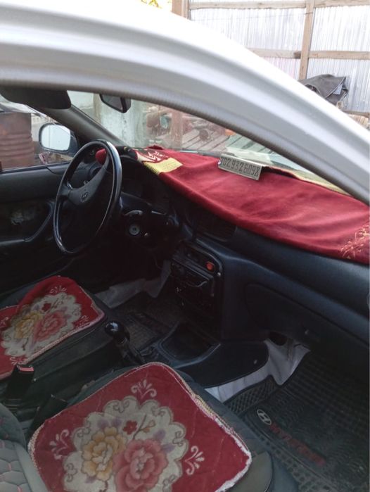 Hyundai accent 1998