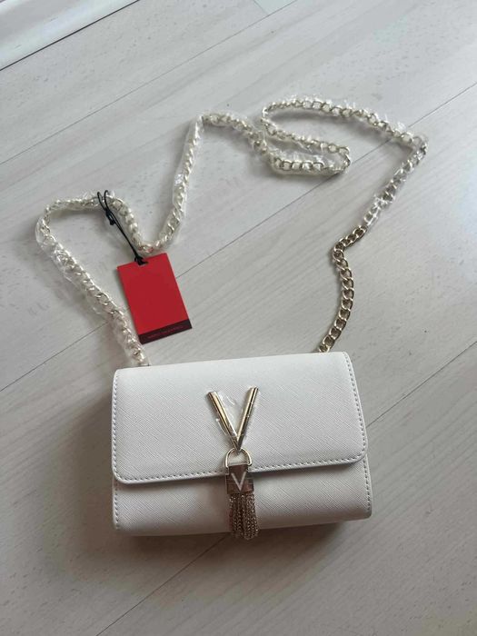 НОВА чанта Valentino с етикет